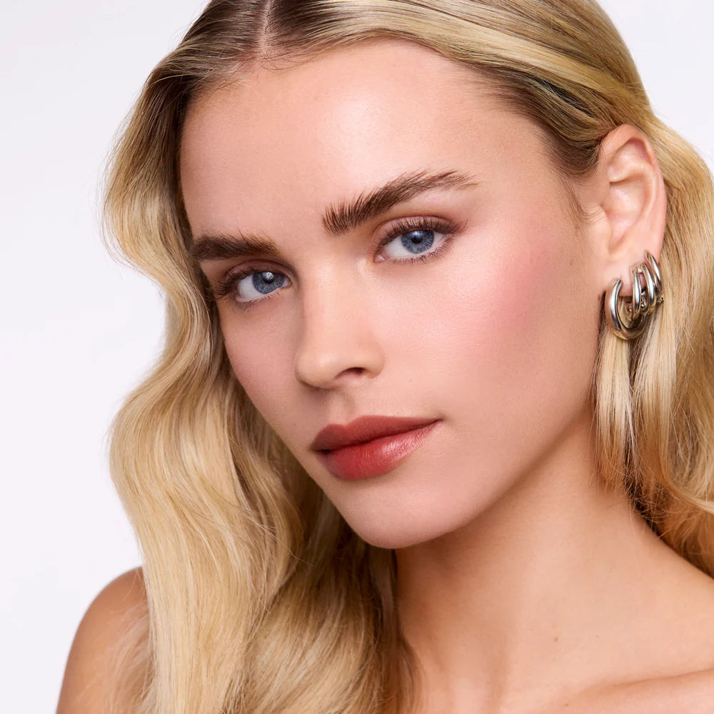 MAGIC LASHES All-Day Lip Stain
