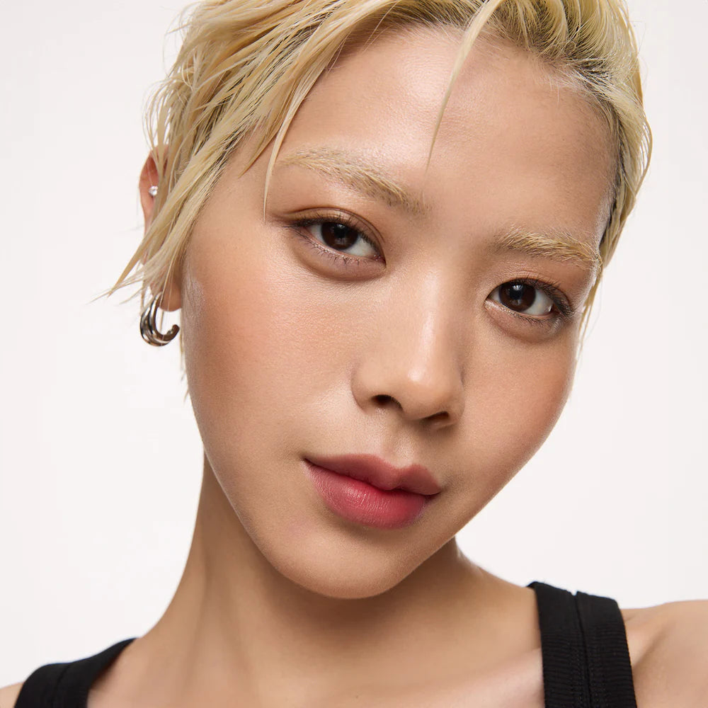 MAGIC LASHES All-Day Lip Stain